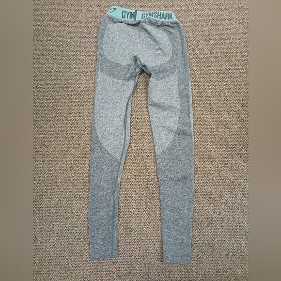 Gymshark EUC Leggings Sz 2 - Picture 3 of 3